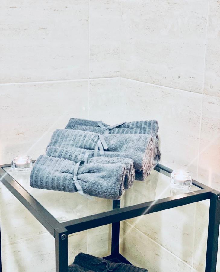 Мarelis Luxe Port Apartment Varna Eksteriør billede