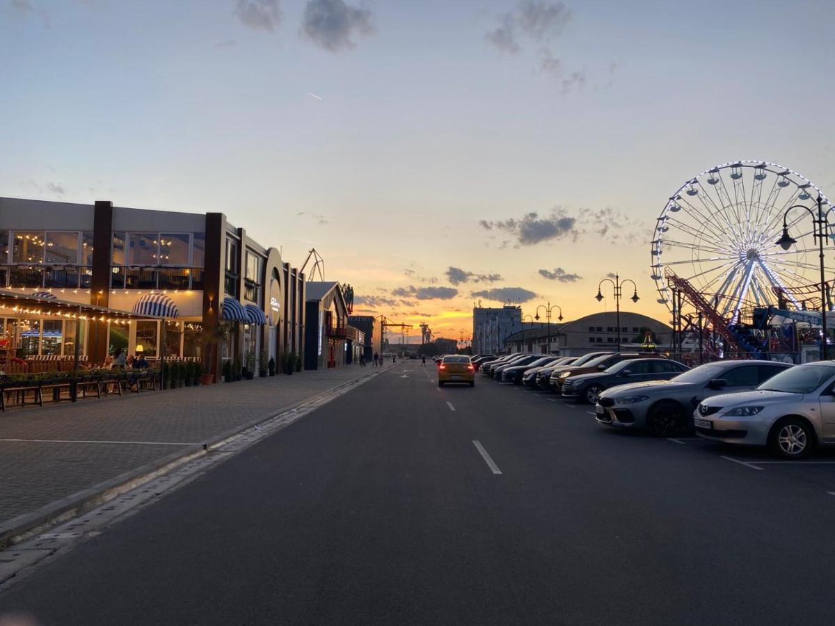 Мarelis Luxe Port Apartment Varna Eksteriør billede
