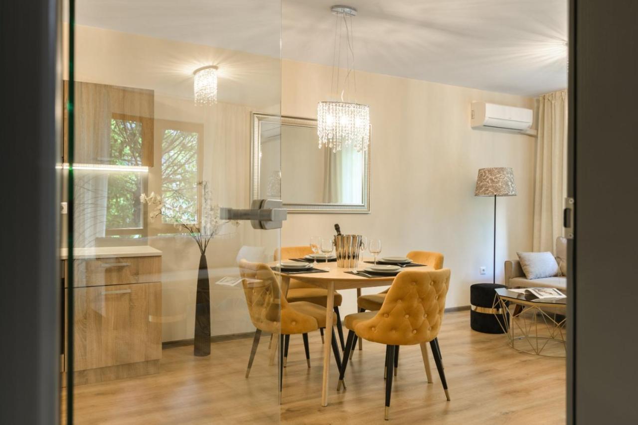 Мarelis Luxe Port Apartment Varna Eksteriør billede