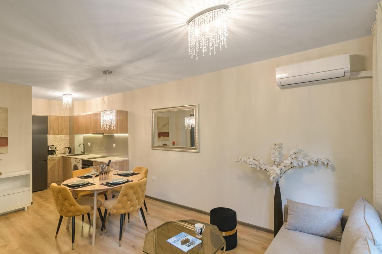 Мarelis Luxe Port Apartment Varna Eksteriør billede
