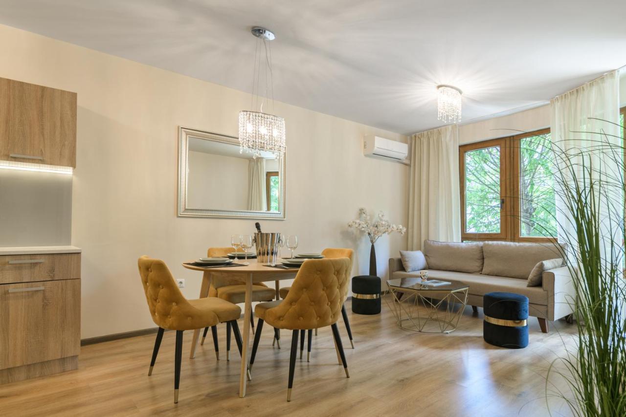 Мarelis Luxe Port Apartment Varna Eksteriør billede