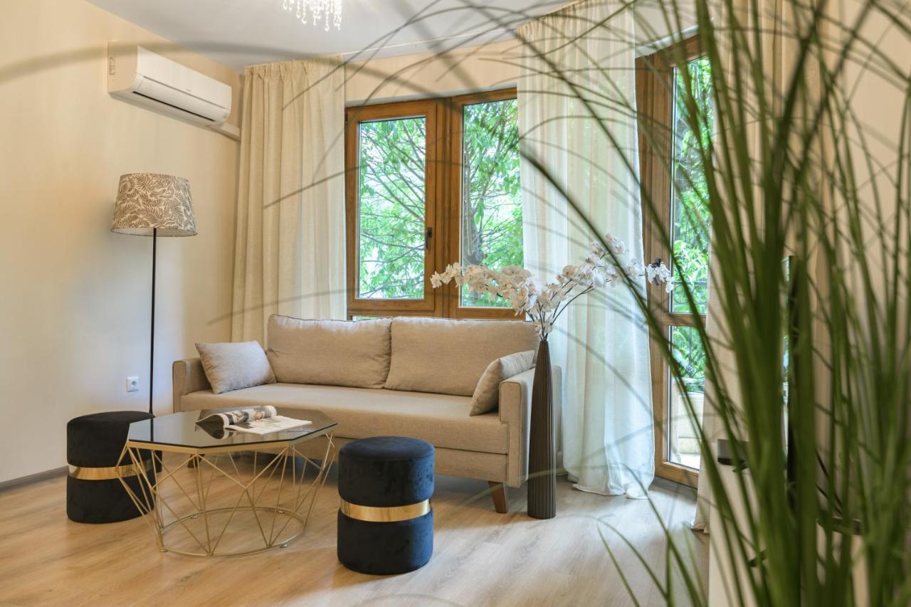 Мarelis Luxe Port Apartment Varna Eksteriør billede
