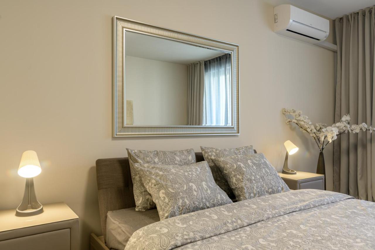 Мarelis Luxe Port Apartment Varna Eksteriør billede