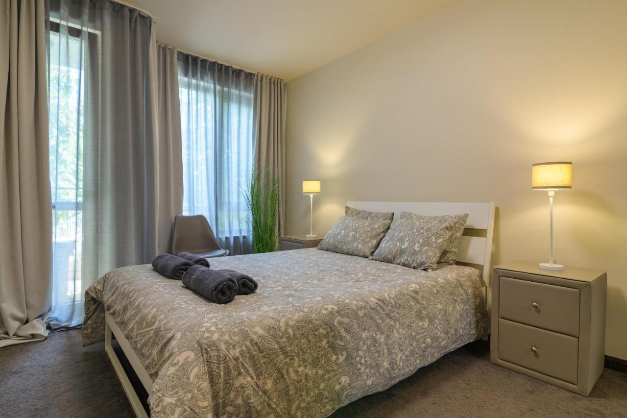 Мarelis Luxe Port Apartment Varna Eksteriør billede